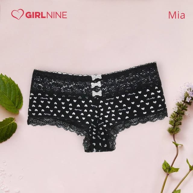 Mia